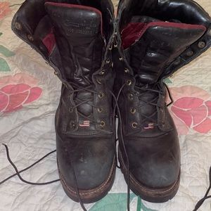 Chippewa boots black